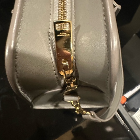Saint Laurent Cabas Monogram Small Bag - Picture 9 of 13